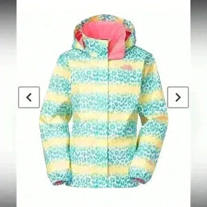 The North Face Uncia Resolve Jacket - Girls' size XL.